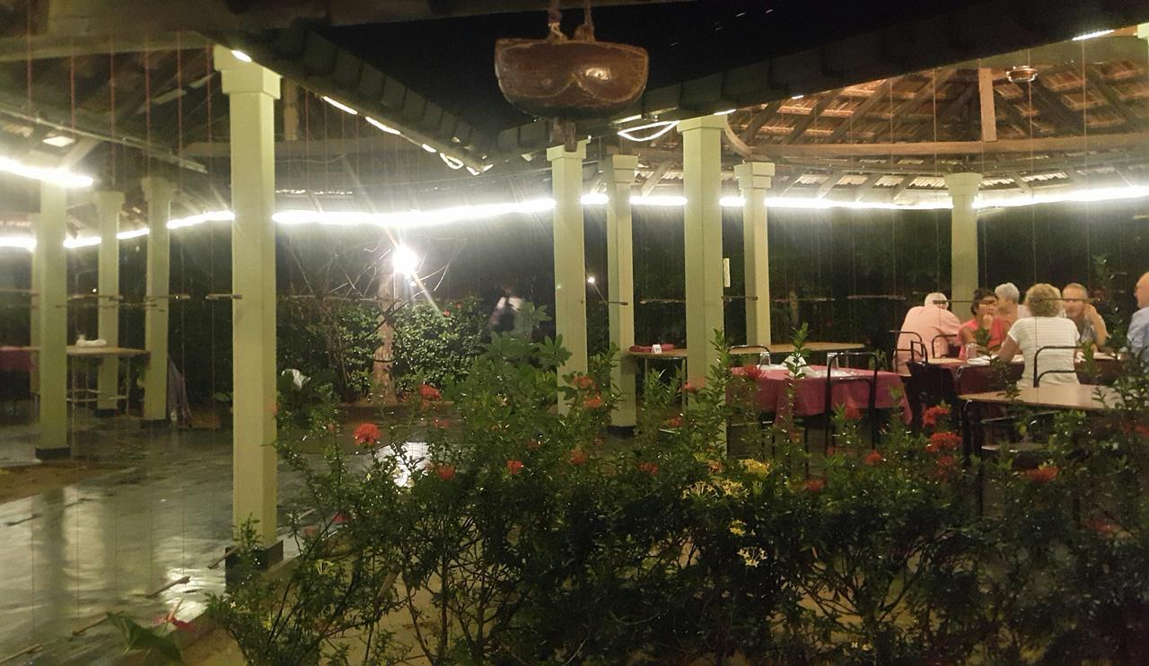 בטיקלואה Riviera Resort מראה חיצוני תמונה